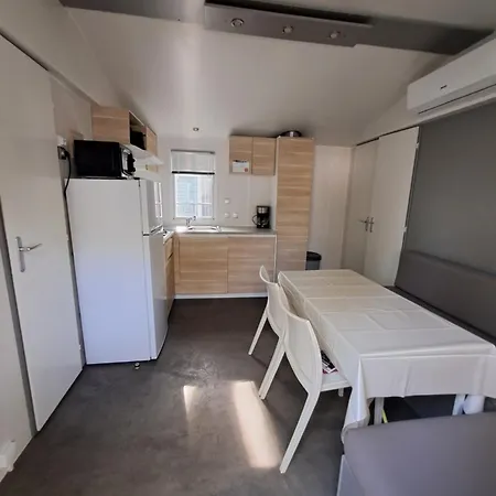 مكان تخييم Camping Agde *